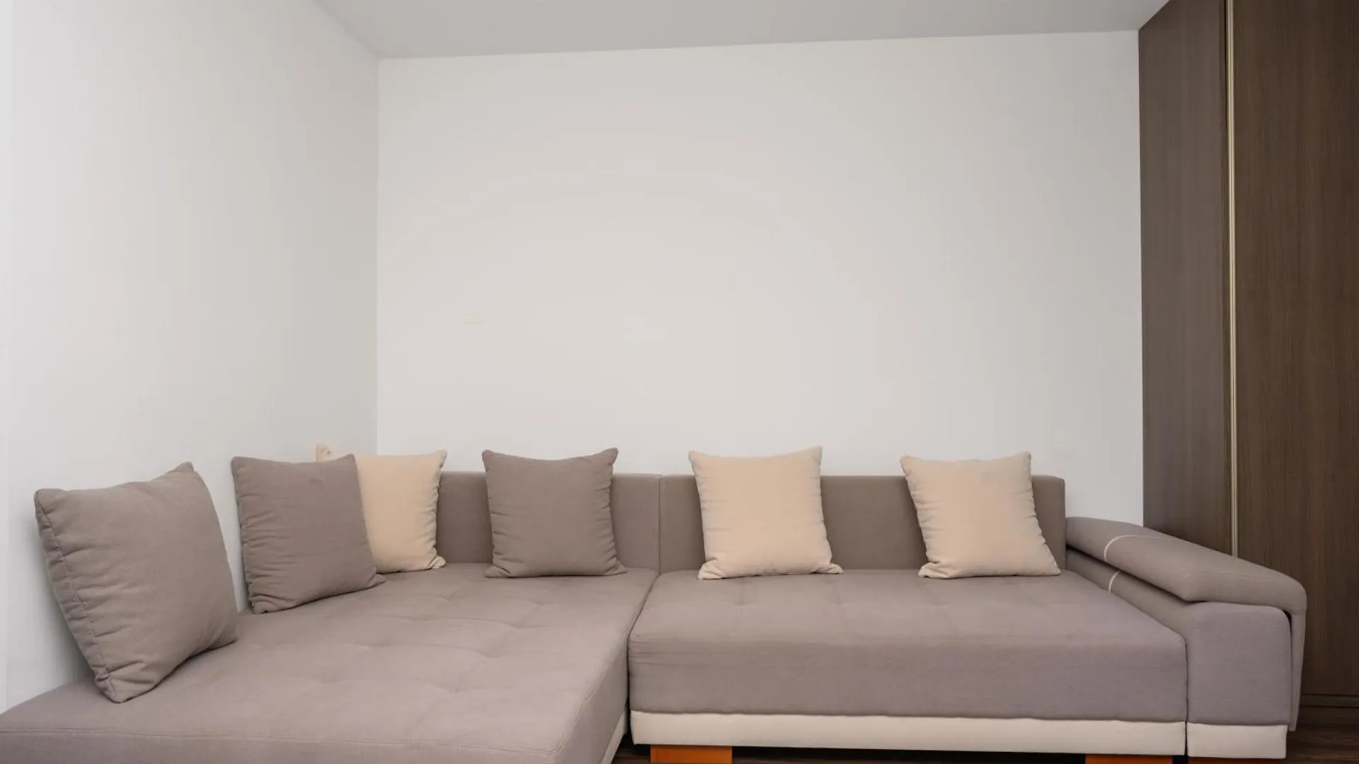 Rentplanet - Apartament Mireckiego Krakow Poland